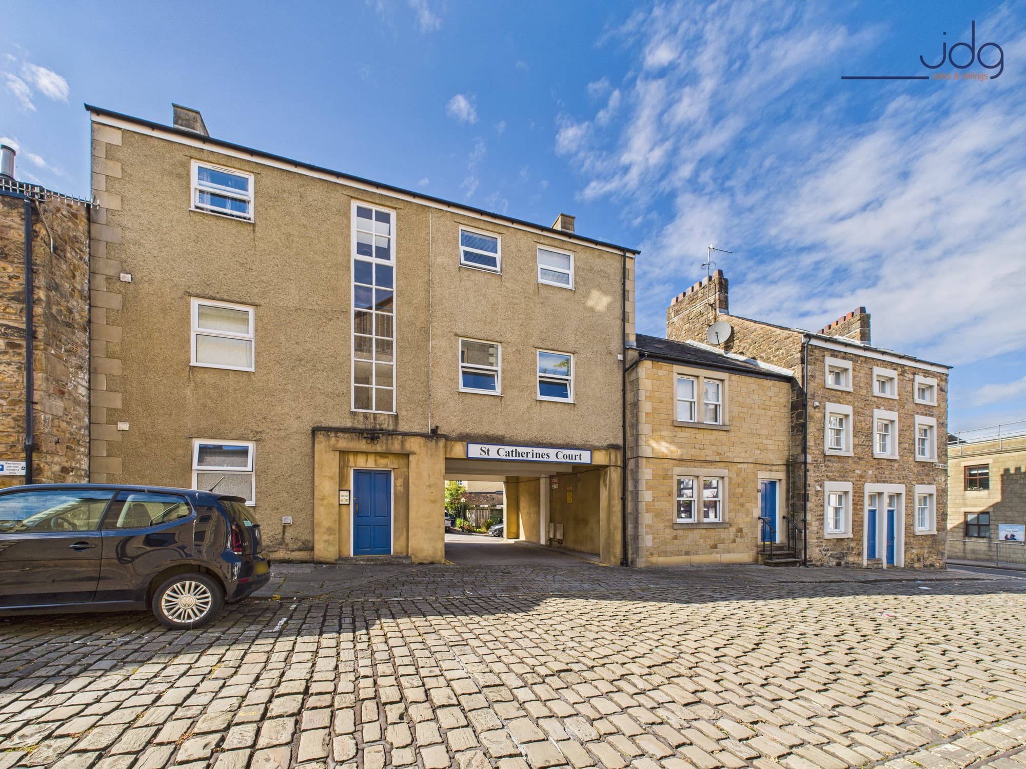 St Catherines Court, Lancaster City Centre – a ground floor apartment with patio.