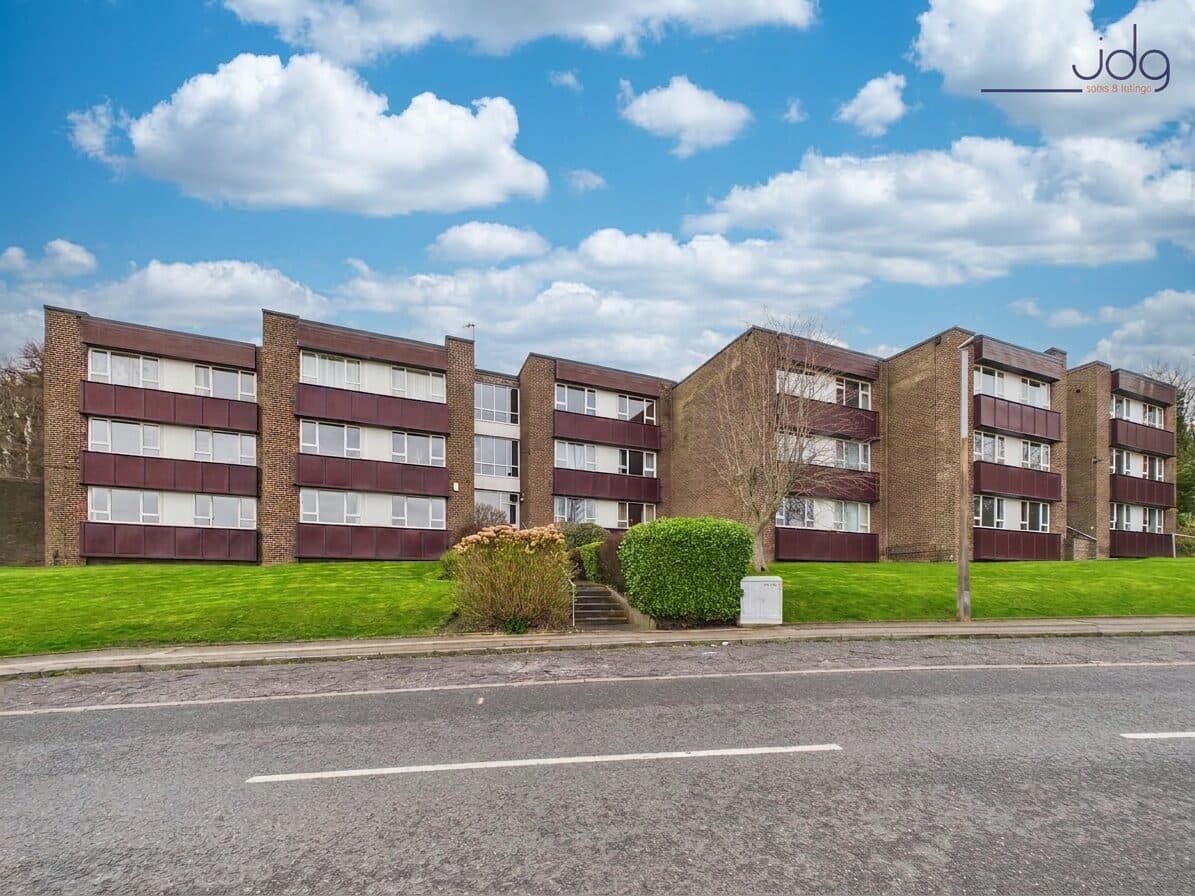 Derwent Road, Lancaster | A Bright Apartment with Communal Gardens