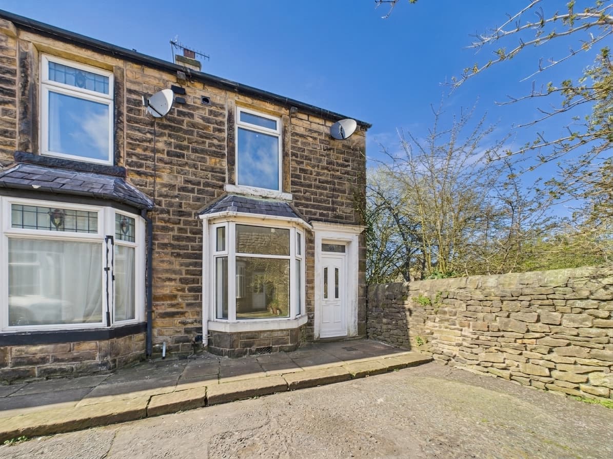 Hartington Street, Freehold | Two Bedroom En-Terrace