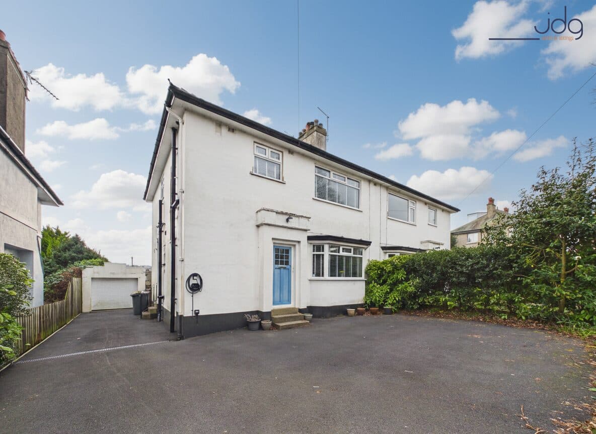 Barton Road, Lancaster | An Established Home with Double Bedrooms, Garden and Garage