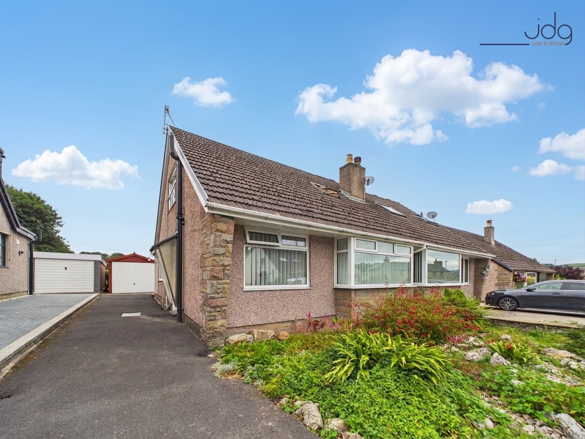 Broadacre, Caton | No Chain in Caton