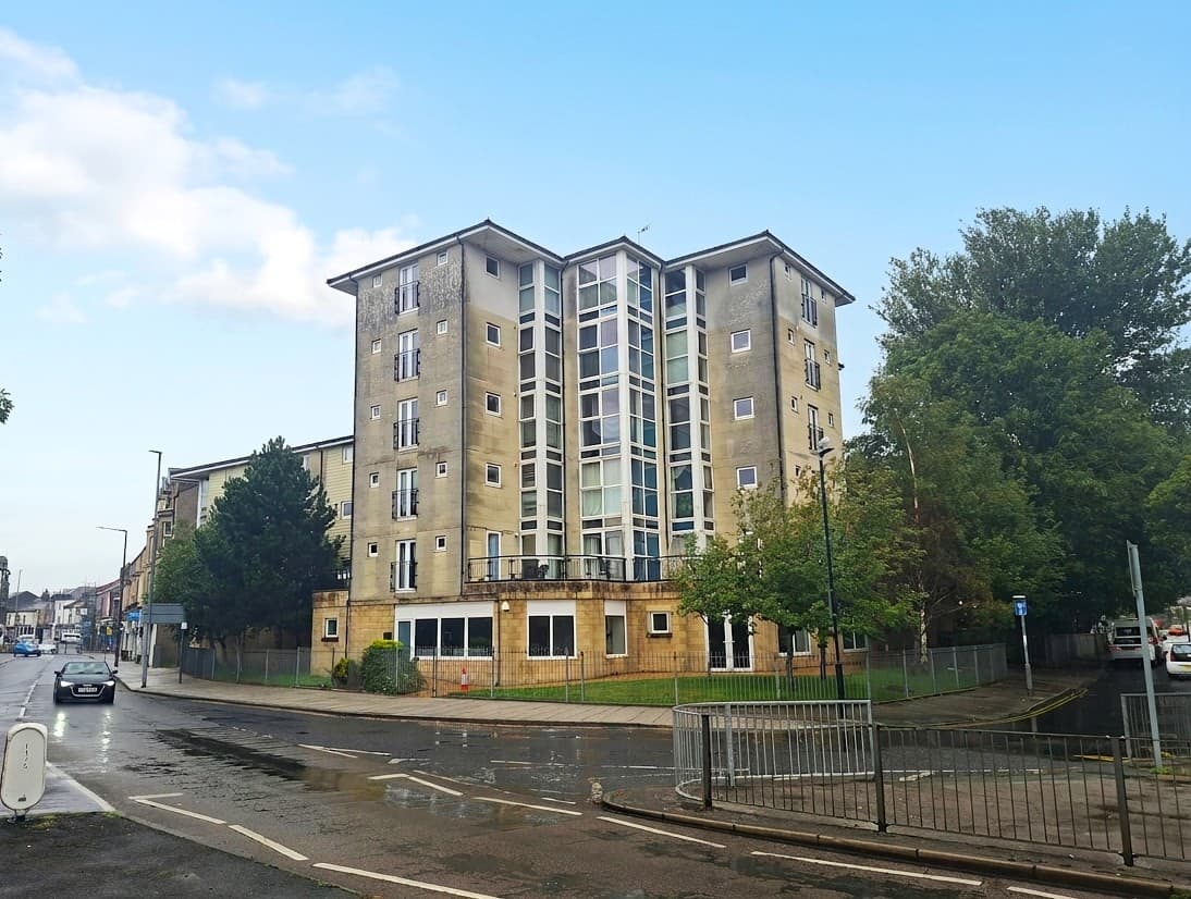 Station Road, Queen Square Station Road, LA4