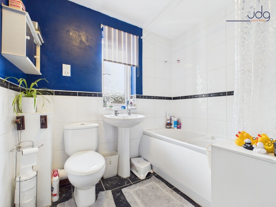 Images for Allandale Gardens, Lancaster, LA1 EAID:3434883719 BID:96f1cd48-0e9b-4bf7-9d14-ed474c86a860