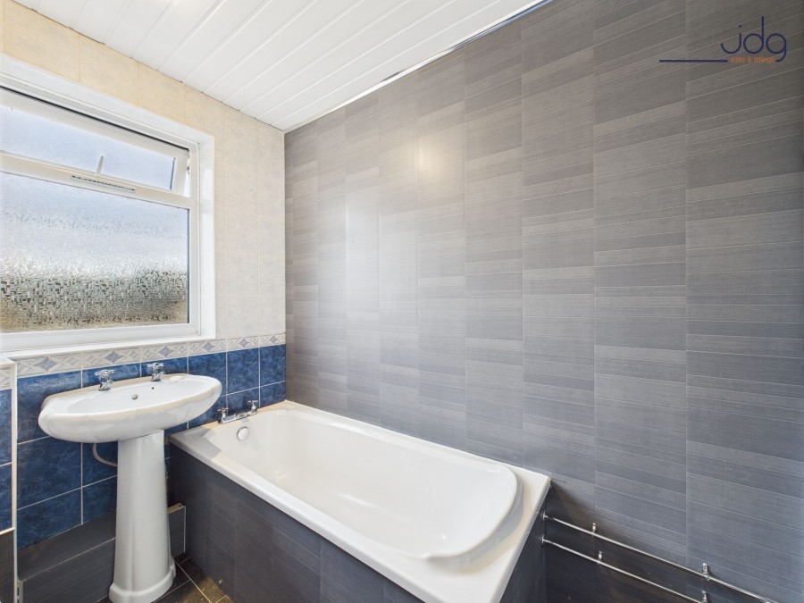 Images for Ashbourne Close, Lancaster, LA1 EAID:3434883719 BID:9cd3f56e-d0fa-4b52-bf54-ee723e496d51