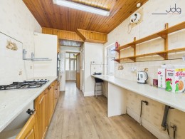 Images for Hanging Green Lane, Hest Bank, LA2
