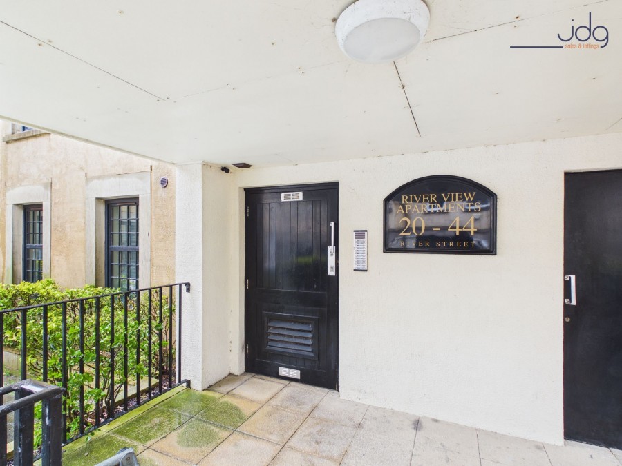 Images for River Street, Lancaster, LA1 EAID:3434883719 BID:9cd3f56e-d0fa-4b52-bf54-ee723e496d51