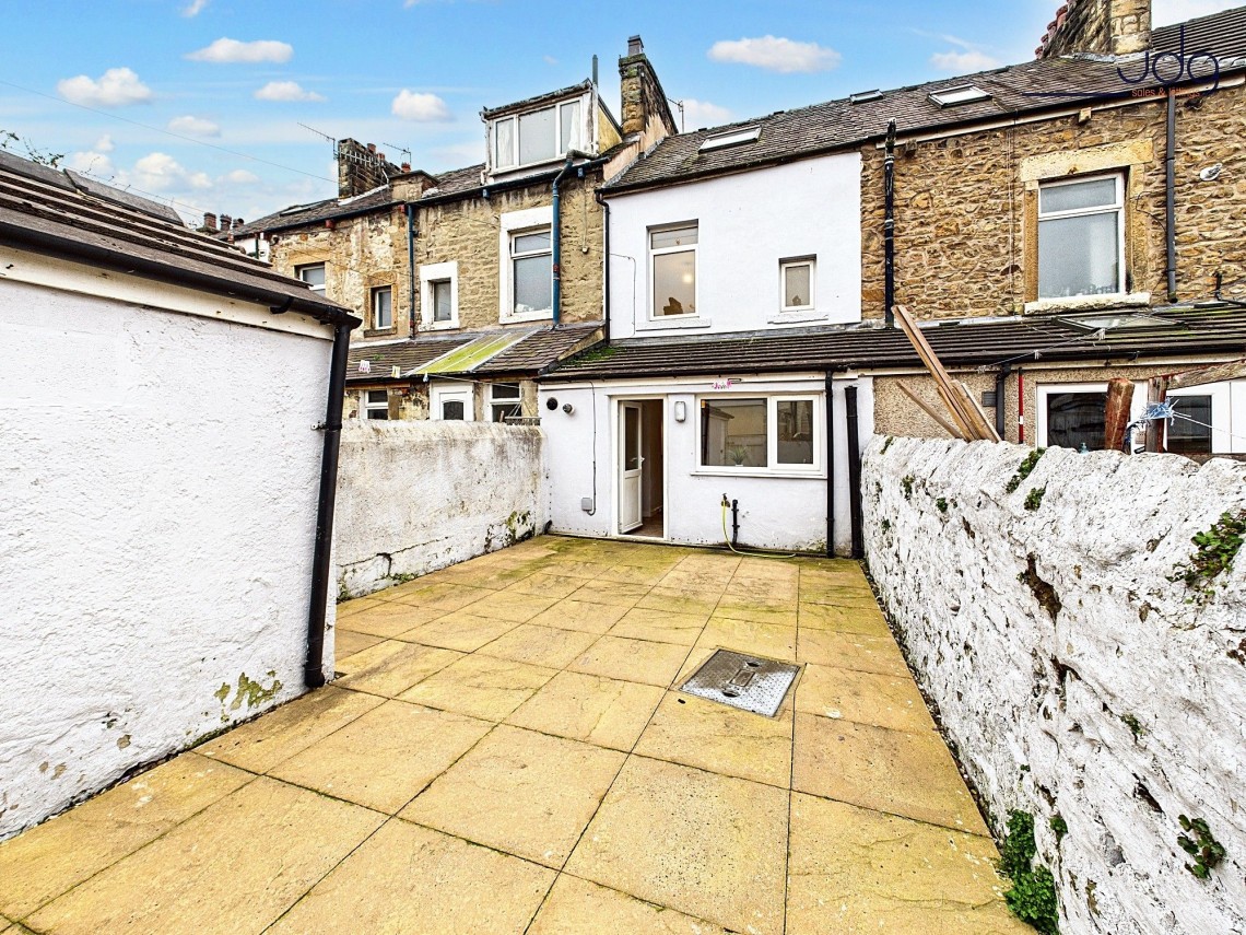 Images for Broadway, Lancaster, LA1 EAID:3434883719 BID:96f1cd48-0e9b-4bf7-9d14-ed474c86a860