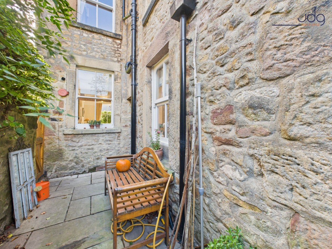 Images for Lindow Square, Lancaster, LA1 EAID:3434883719 BID:96f1cd48-0e9b-4bf7-9d14-ed474c86a860