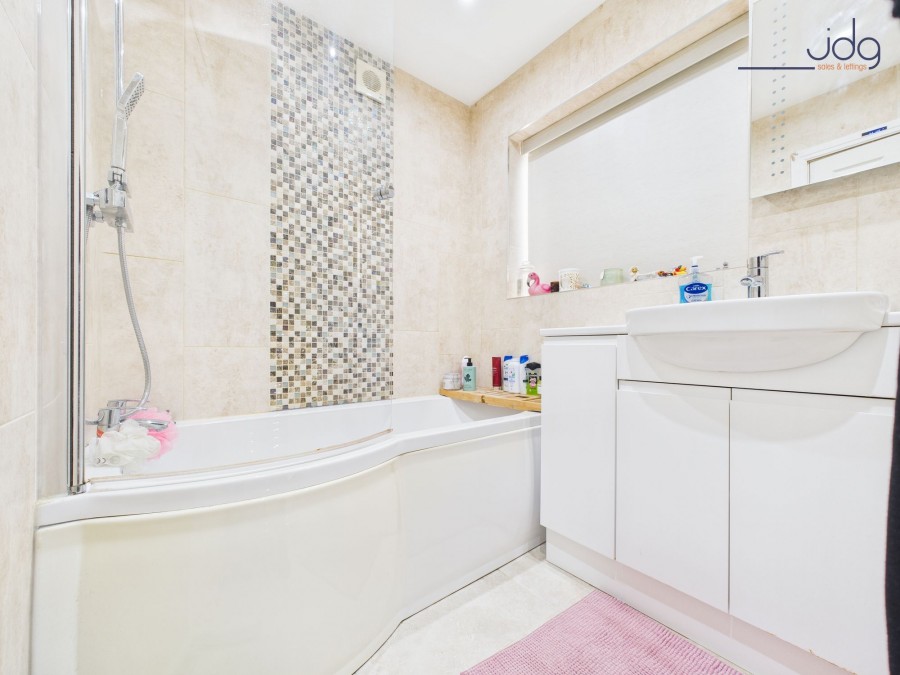 Images for Lake Grove, Morecambe, LA4 EAID:3434883719 BID:96f1cd48-0e9b-4bf7-9d14-ed474c86a860