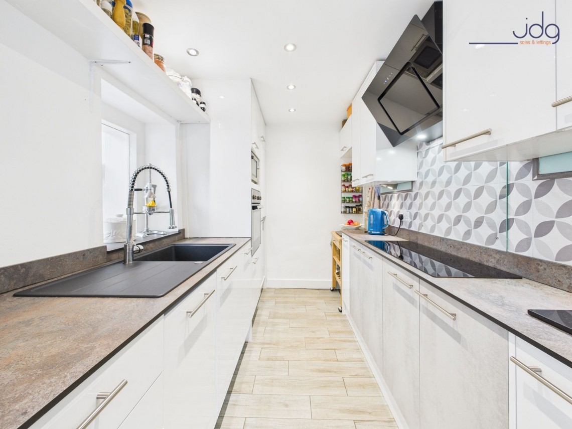 Images for Main Street, Overton, LA3 EAID:3434883719 BID:96f1cd48-0e9b-4bf7-9d14-ed474c86a860